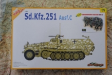 images/productimages/small/Sd.Kfz.251 Ausf.C + inf. Cyber Hobby 9135 1;35.jpg